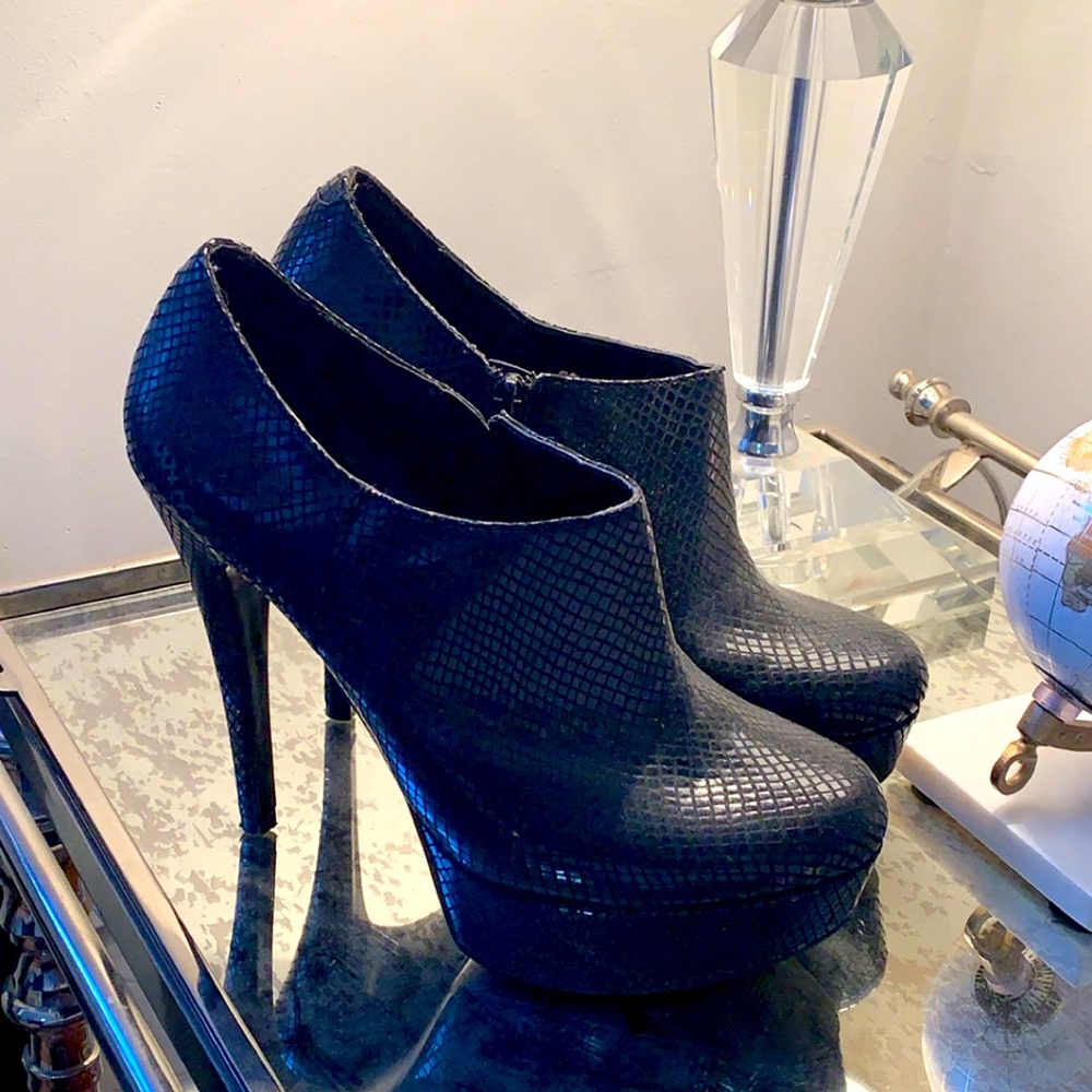 Aldo Leather Stilettos in EUC
